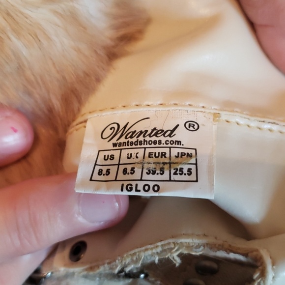 COPY - COPY - Furry Boots - Picture 3 of 7